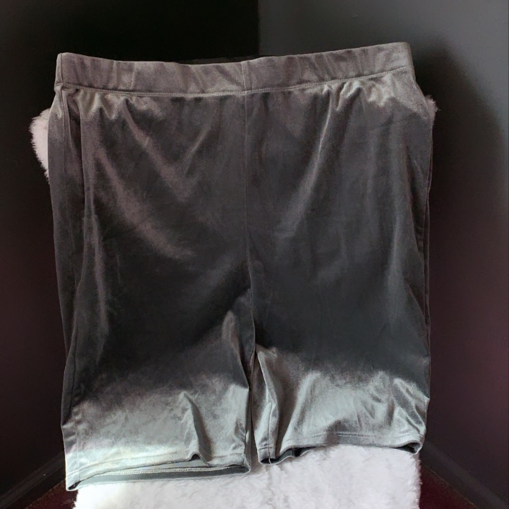 Velvet Plus biker shorts